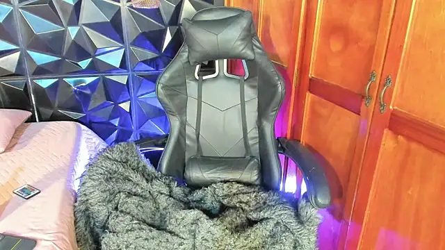 Snapshot of liia_marin chatting on February 5, 3:33 am liia marin online show from February 5, 3:33 am