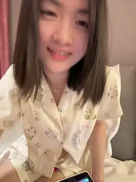 Snapshot of miaomiaou_ chatting on February 5, 12:21 pm miaomiaou online show from February 5, 12:21 pm