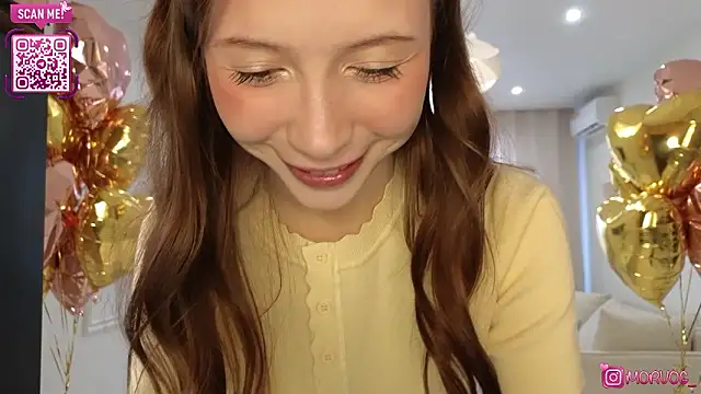 Snapshot of delorathecookiee chatting on February 13, 5:47 am delorathecookiee online show from February 13, 5:47 am