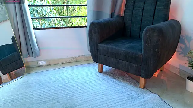 aramjones online show from April 12, 12:21 pm