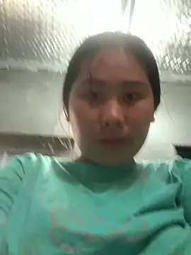 Snapshot of patry33 chatting on March 13, 8:32 am patry33 online show from March 13, 8:32 am