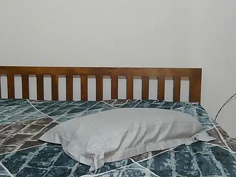 Snapshot of angelpriya_ chatting on February 23, 5:43 pm angelpriya online show from February 23, 5:43 pm