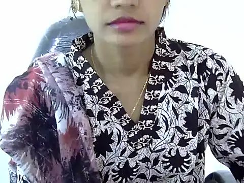 Snapshot of Kulsum_S chatting on February 28, 7:42 am Kulsum S online show from February 28, 7:42 am