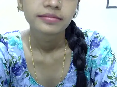 Kulsum S online show from May 5, 11:51 am