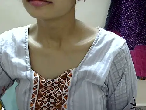 Snapshot of Kulsum_S chatting on July 20, 1:57 pm Kulsum S online show from July 20, 1:57 pm