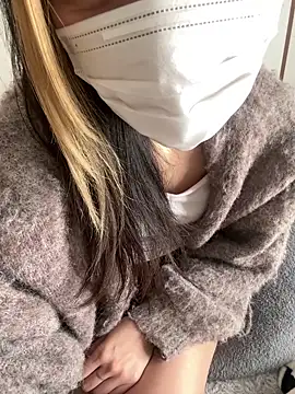 Snapshot of yui__yuichan chatting on February 4, 2:39 am yui yuichan online show from February 4, 2:39 am