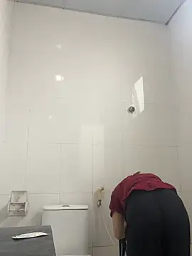 Lyn-be99 online show from February 17, 9:17 am