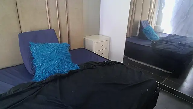 liliana pink online show from February 23, 11:57 pm