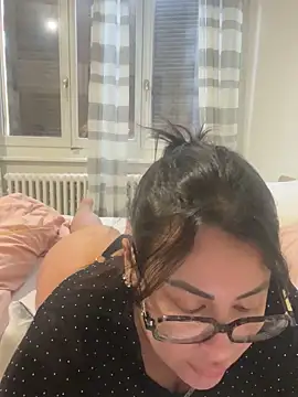 Snapshot of Melissa-suisse chatting on February 28, 1:23 pm Melissa-suisse online show from February 28, 1:23 pm