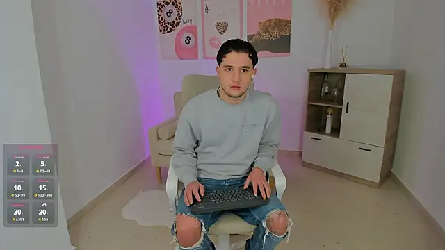 Massimo Fiore online show from February 20, 1:57 am