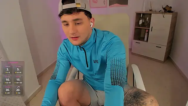 Massimo Fiore online show from February 27, 2:44 am