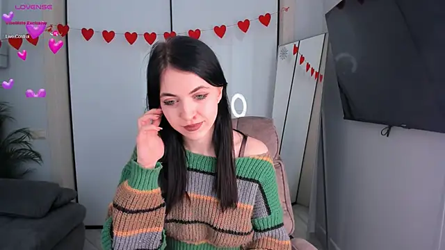 Snapshot of reze_daisies chatting on February 26, 9:52 am reze daisies online show from February 26, 9:52 am