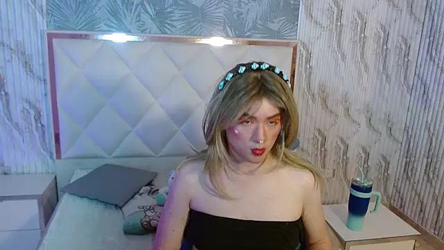 Snapshot of NOOAH_TAY chatting on February 2, 3:38 am NOOAH TAY online show from February 2, 3:38 am