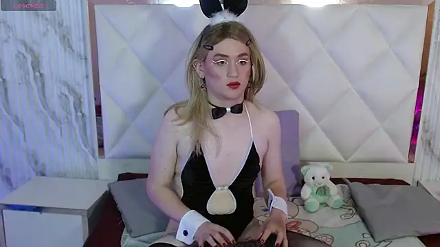 Snapshot of NOOAH_TAY chatting on February 3, 3:04 am NOOAH TAY online show from February 3, 3:04 am