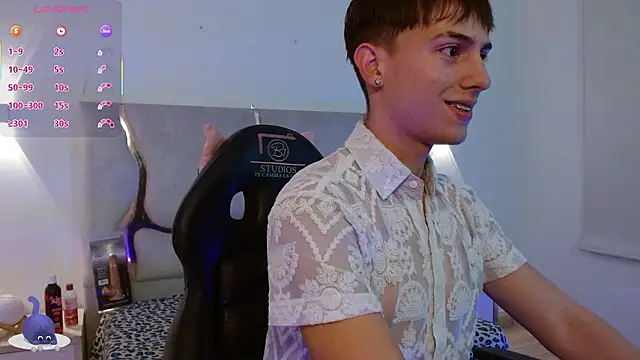 Snapshot of EVAN_TAY chatting on February 13, 3:02 am EVAN TAY online show from February 13, 3:02 am