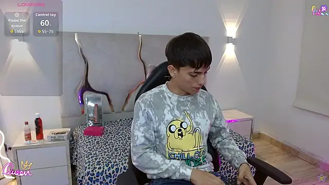 Snapshot of EVAN_TAY chatting on February 25, 2:43 am EVAN TAY online show from February 25, 2:43 am