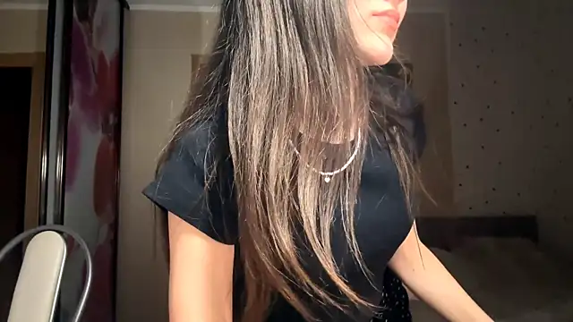 Kiaicatie online show from February 4, 5:52 pm