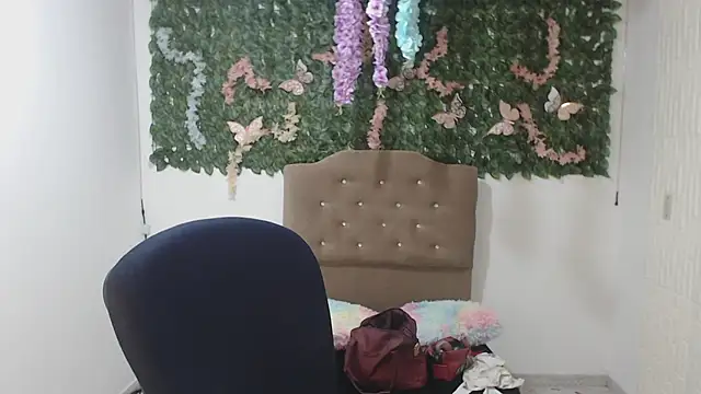 Snapshot of adara_cute_69 chatting on February 26, 5:01 pm adara cute 69 online show from February 26, 5:01 pm