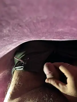 Snapshot of hardlysuck chatting on January 31, 7:11 pm hardlysuck online show from January 31, 7:11 pm