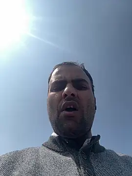 Snapshot of hardlysuck chatting on February 26, 7:40 am hardlysuck online show from February 26, 7:40 am