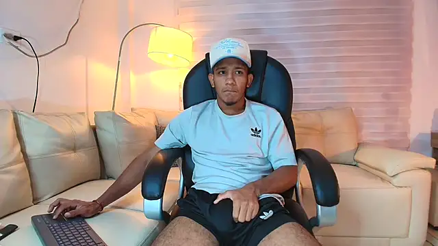 ricky spensar23cm  online show from April 14, 12:27 am