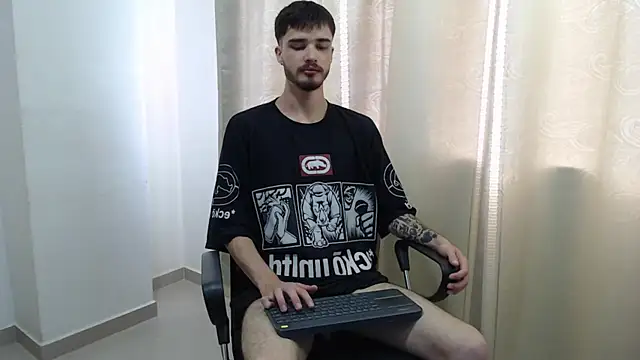 Snapshot of joseh0se chatting on February 8, 12:52 pm joseh0se online show from February 8, 12:52 pm