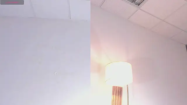 emmagirl0 online show from April 12, 12:04 am