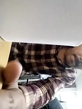 Snapshot of manishk0 chatting on February 5, 8:24 pm manishk0 online show from February 5, 8:24 pm