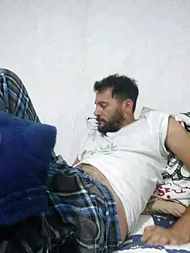 Snapshot of Erickpritz_xh chatting on February 8, 4:38 am Erickpritz xh online show from February 8, 4:38 am