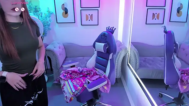 Victoria  doll online show from March 19, 12:31 pm