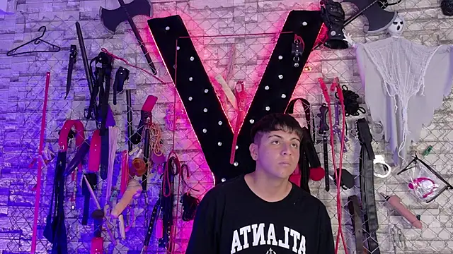 Arion and Velvet bdsm online show from May 19, 8:04 pm