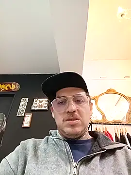 helloandi online show from April 20, 8:43 pm