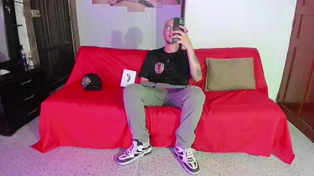 Vlad  night online show from April 8, 3:39 am