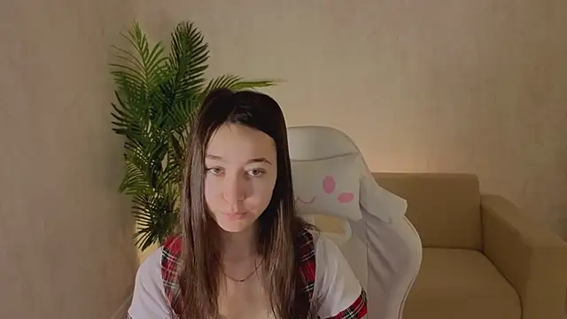 Snapshot of Nicole_Brownie chatting on February 10, 5:22 am Nicole Brownie online show from February 10, 5:22 am