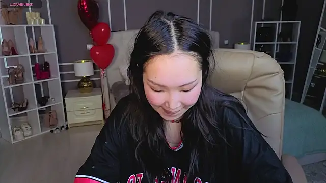 Snapshot of ElinaMotion chatting on February 15, 7:51 am ElinaMotion online show from February 15, 7:51 am