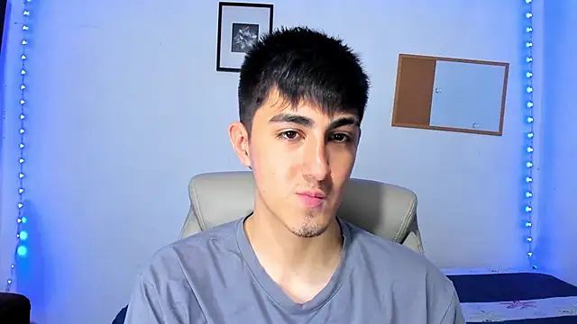 babyted272 online show from April 14, 11:22 pm