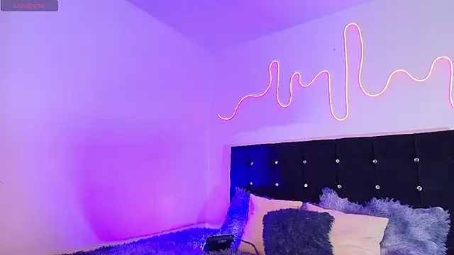 Martina Sky  online show from March 25, 4:46 pm