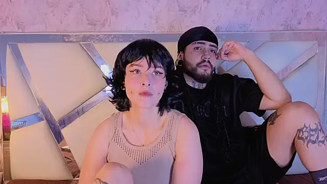 Snapshot of Benny_and_Mark chatting on February 14, 4:31 am Benny and Mark online show from February 14, 4:31 am