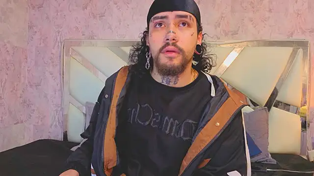 Benny and Mark online show from March 25, 3:56 am