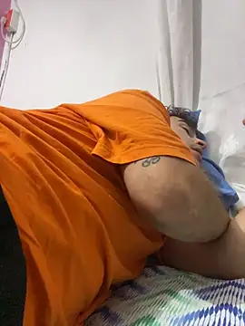 Snapshot of vanilla_Kush chatting on February 19, 4:52 am vanilla Kush online show from February 19, 4:52 am