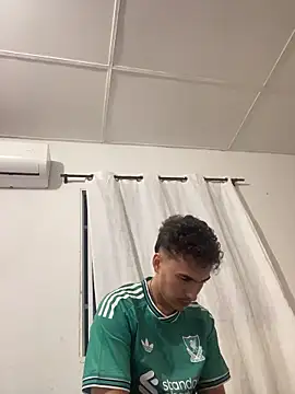 Snapshot of vanilla_Kush chatting on February 28, 9:10 am vanilla Kush online show from February 28, 9:10 am