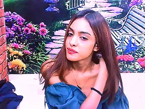 Snapshot of IndianPretty14u2Luv chatting on March 2, 5:19 am IndianPretty14u2Luv online show from March 2, 5:19 am