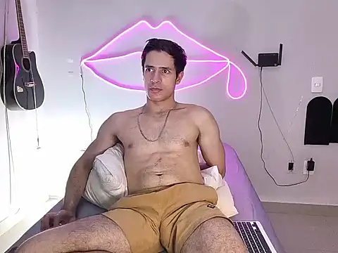 Snapshot of Cshunderlick chatting on February 22, 7:08 am Cshunderlick online show from February 22, 7:08 am