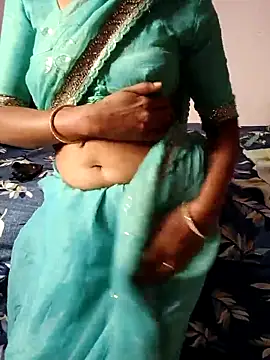 Snapshot of desicpl26 chatting on February 4, 3:12 am desicpl26 online show from February 4, 3:12 am