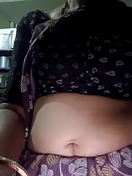 Snapshot of desicpl26 chatting on February 18, 2:57 pm desicpl26 online show from February 18, 2:57 pm