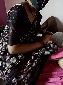 Snapshot of desicpl26 chatting on March 12, 10:10 am desicpl26 online show from March 12, 10:10 am