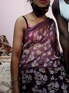 Snapshot of desicpl26 chatting on April 1, 2:23 am desicpl26 online show from April 1, 2:23 am