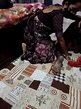 Snapshot of desicpl26 chatting on April 4, 11:02 pm desicpl26 online show from April 4, 11:02 pm