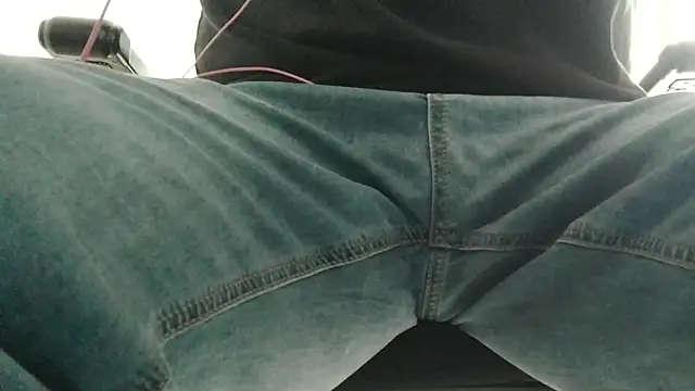 Snapshot of HarryQS chatting on March 15, 5:57 am HarryQS online show from March 15, 5:57 am