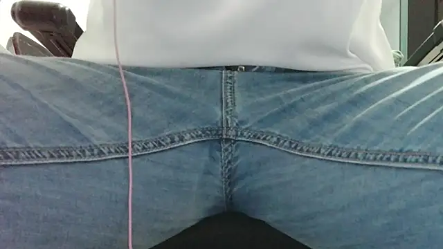 Snapshot of HarryQS chatting on March 26, 11:27 am HarryQS online show from March 26, 11:27 am